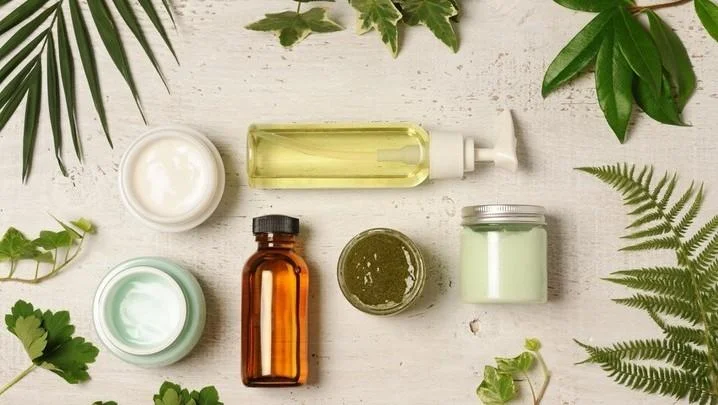 Top 8 DIY Herbal Skincare Formulation Methods