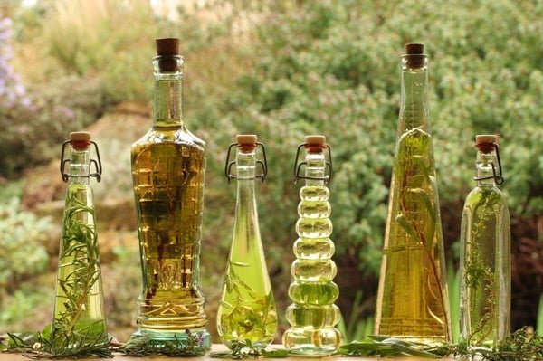 Top 8 DIY Herbal Skincare Formulation Methods